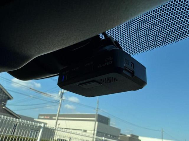 ナビ、ドラレコ、ＥＴＣ、フリップダウンモニター、デジタルインナーミラーｅｔｃ…後付け可能です！オプションも豊富に取り揃えておりますのでご安心ください！