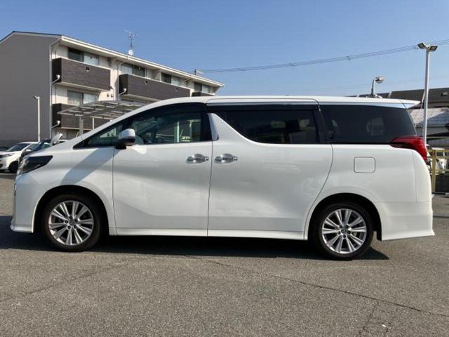 アルファード Ｓ　新品タイヤ／保証書／ディスプレイオーディオ＋ナビ９インチ／トヨタセーフティセンス／両側電動スライドドア／ドライブレコーダー　前後／ヘッドランプ　ＬＥＤ／Ｂｌｕｅｔｏｏｔｈ接続／ＥＴＣ　バックカメラ（2枚目）