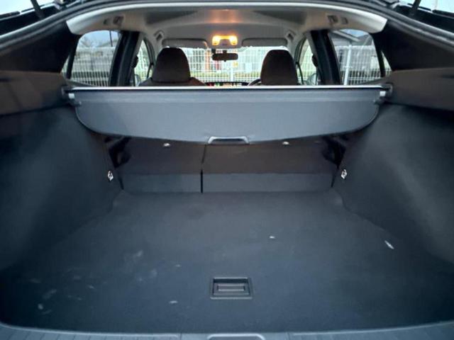 プリウス Ｓ　純正　ＳＤナビ／ヘッドランプ　ＨＩＤ／Ｂｌｕｅｔｏｏｔｈ接続／ＥＴＣ／ＥＢＤ付ＡＢＳ／横滑り防止装置／アイドリングストップ／バックモニター／フルセグＴＶ／ＤＶＤ／エアバッグ　運転席　バックカメラ（20枚目）