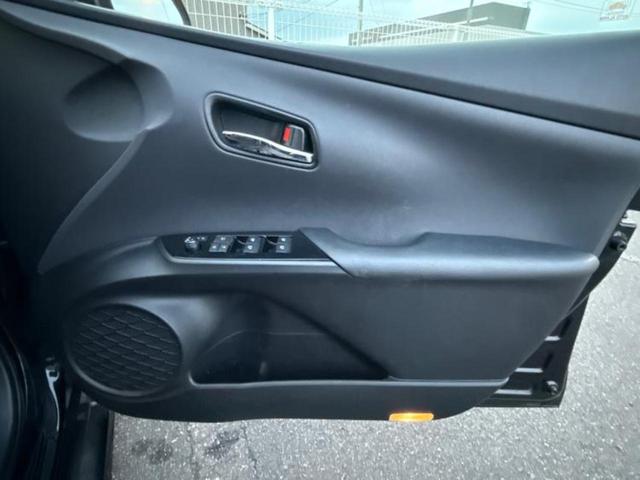 プリウス Ｓ　純正　ＳＤナビ／ヘッドランプ　ＨＩＤ／Ｂｌｕｅｔｏｏｔｈ接続／ＥＴＣ／ＥＢＤ付ＡＢＳ／横滑り防止装置／アイドリングストップ／バックモニター／フルセグＴＶ／ＤＶＤ／エアバッグ　運転席　バックカメラ（21枚目）