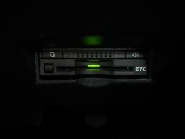 プリウス Ｓ　純正　ＳＤナビ／ヘッドランプ　ＨＩＤ／Ｂｌｕｅｔｏｏｔｈ接続／ＥＴＣ／ＥＢＤ付ＡＢＳ／横滑り防止装置／アイドリングストップ／バックモニター／フルセグＴＶ／ＤＶＤ／エアバッグ　運転席　バックカメラ（25枚目）