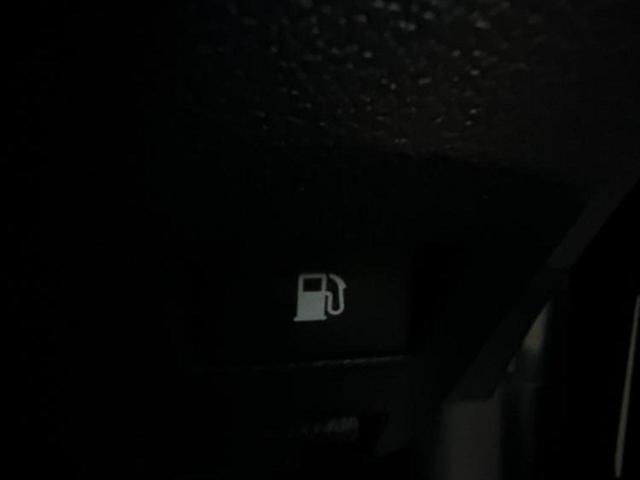 プリウス Ｓ　純正　ＳＤナビ／ヘッドランプ　ＨＩＤ／Ｂｌｕｅｔｏｏｔｈ接続／ＥＴＣ／ＥＢＤ付ＡＢＳ／横滑り防止装置／アイドリングストップ／バックモニター／フルセグＴＶ／ＤＶＤ／エアバッグ　運転席　バックカメラ（28枚目）