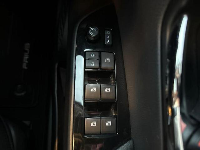 プリウス Ｓ　純正　ＳＤナビ／ヘッドランプ　ＨＩＤ／Ｂｌｕｅｔｏｏｔｈ接続／ＥＴＣ／ＥＢＤ付ＡＢＳ／横滑り防止装置／アイドリングストップ／バックモニター／フルセグＴＶ／ＤＶＤ／エアバッグ　運転席　バックカメラ（29枚目）