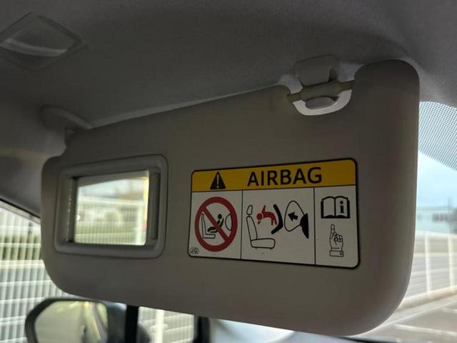 プリウス Ｓ　純正　ＳＤナビ／ヘッドランプ　ＨＩＤ／Ｂｌｕｅｔｏｏｔｈ接続／ＥＴＣ／ＥＢＤ付ＡＢＳ／横滑り防止装置／アイドリングストップ／バックモニター／フルセグＴＶ／ＤＶＤ／エアバッグ　運転席　バックカメラ（42枚目）