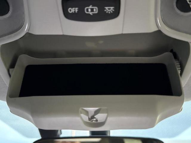 プリウス Ｓ　純正　ＳＤナビ／ヘッドランプ　ＨＩＤ／Ｂｌｕｅｔｏｏｔｈ接続／ＥＴＣ／ＥＢＤ付ＡＢＳ／横滑り防止装置／アイドリングストップ／バックモニター／フルセグＴＶ／ＤＶＤ／エアバッグ　運転席　バックカメラ（44枚目）