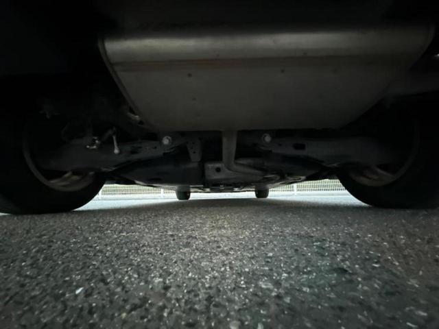 プリウス Ｓ　純正　ＳＤナビ／ヘッドランプ　ＨＩＤ／Ｂｌｕｅｔｏｏｔｈ接続／ＥＴＣ／ＥＢＤ付ＡＢＳ／横滑り防止装置／アイドリングストップ／バックモニター／フルセグＴＶ／ＤＶＤ／エアバッグ　運転席　バックカメラ（47枚目）