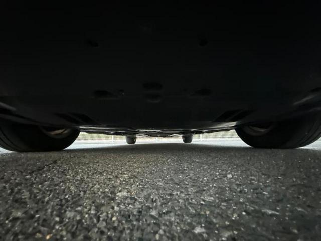 プリウス Ｓ　純正　ＳＤナビ／ヘッドランプ　ＨＩＤ／Ｂｌｕｅｔｏｏｔｈ接続／ＥＴＣ／ＥＢＤ付ＡＢＳ／横滑り防止装置／アイドリングストップ／バックモニター／フルセグＴＶ／ＤＶＤ／エアバッグ　運転席　バックカメラ（48枚目）