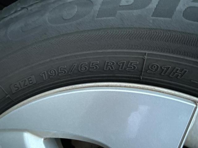 プリウス Ｓ　純正　ＳＤナビ／ヘッドランプ　ＨＩＤ／Ｂｌｕｅｔｏｏｔｈ接続／ＥＴＣ／ＥＢＤ付ＡＢＳ／横滑り防止装置／アイドリングストップ／バックモニター／フルセグＴＶ／ＤＶＤ／エアバッグ　運転席　バックカメラ（52枚目）