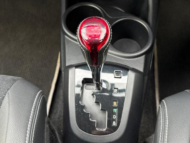 アクア Ｇ　Ｇｓ　純正　ＳＤナビ／シート　ハーフレザー／ドライブレコーダー　社外／ヘッドランプ　ＨＩＤ／Ｂｌｕｅｔｏｏｔｈ接続／ＥＴＣ／ＥＢＤ付ＡＢＳ／横滑り防止装置／アイドリングストップ／バックモニター　バックカメラ（18枚目）