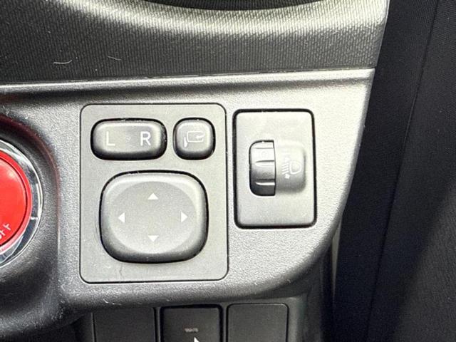 アクア Ｇ　Ｇｓ　純正　ＳＤナビ／シート　ハーフレザー／ドライブレコーダー　社外／ヘッドランプ　ＨＩＤ／Ｂｌｕｅｔｏｏｔｈ接続／ＥＴＣ／ＥＢＤ付ＡＢＳ／横滑り防止装置／アイドリングストップ／バックモニター　バックカメラ（28枚目）