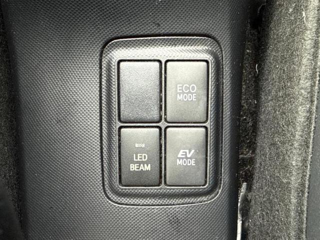 アクア Ｇ　Ｇｓ　純正　ＳＤナビ／シート　ハーフレザー／ドライブレコーダー　社外／ヘッドランプ　ＨＩＤ／Ｂｌｕｅｔｏｏｔｈ接続／ＥＴＣ／ＥＢＤ付ＡＢＳ／横滑り防止装置／アイドリングストップ／バックモニター　バックカメラ（30枚目）