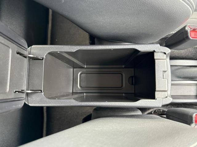 アクア Ｇ　Ｇｓ　純正　ＳＤナビ／シート　ハーフレザー／ドライブレコーダー　社外／ヘッドランプ　ＨＩＤ／Ｂｌｕｅｔｏｏｔｈ接続／ＥＴＣ／ＥＢＤ付ＡＢＳ／横滑り防止装置／アイドリングストップ／バックモニター　バックカメラ（33枚目）