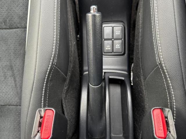 アクア Ｇ　Ｇｓ　純正　ＳＤナビ／シート　ハーフレザー／ドライブレコーダー　社外／ヘッドランプ　ＨＩＤ／Ｂｌｕｅｔｏｏｔｈ接続／ＥＴＣ／ＥＢＤ付ＡＢＳ／横滑り防止装置／アイドリングストップ／バックモニター　バックカメラ（39枚目）