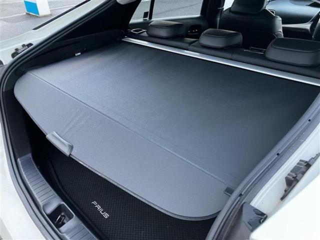 プリウス Aプレミアム 保証書/純正 9インチ SDナビ/衝突安全装置/シートヒーター/車線逸脱防止支援システム/シート 合皮/パーキングアシスト 自動操舵/ヘッドランプ LED/Bluetooth接続 衝突被害軽減システム(18枚目)