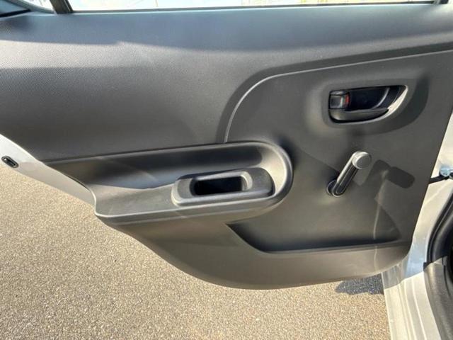 アクア L 保証書/社外 SDナビ/USBジャック/Bluetooth接続/ETC/EBD付ABS/横滑り防止装置/アイドリングストップ/バックモニター/エアバッグ 運転席/エアバッグ 助手席/パワーウインドウ(22枚目)