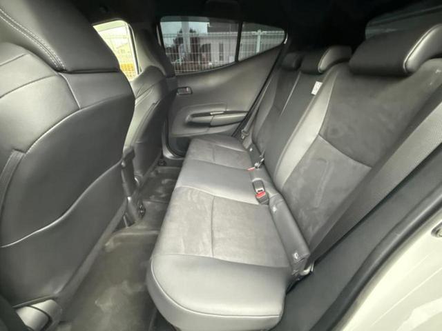 アクア GRスポーツ 保証書/ディスプレイオーディオ+ナビ10.5インチ/トヨタセーフティセンス/パノラミックビューモニター/車線逸脱防止支援システム/シート ハーフレザー/ヘッドランプ LED 衝突被害軽減システム(8枚目)