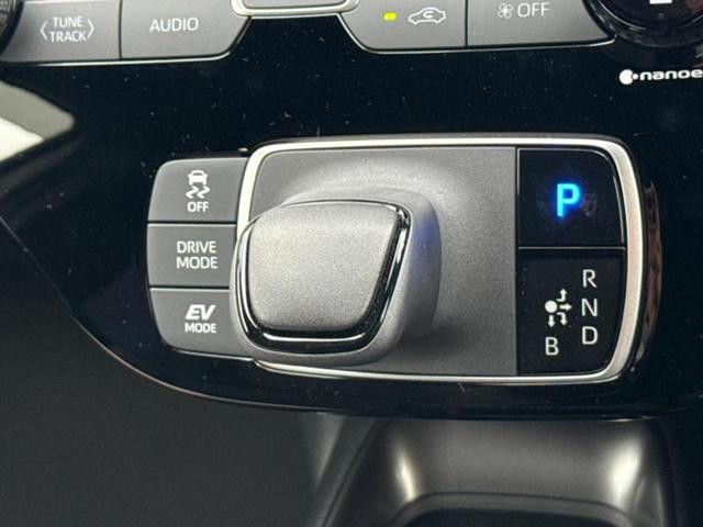 アクア GRスポーツ 保証書/ディスプレイオーディオ+ナビ10.5インチ/トヨタセーフティセンス/パノラミックビューモニター/車線逸脱防止支援システム/シート ハーフレザー/ヘッドランプ LED 衝突被害軽減システム(18枚目)