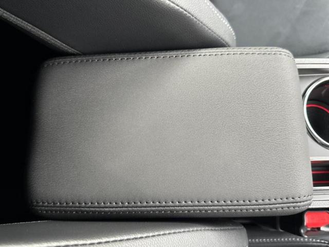 アクア GRスポーツ 保証書/ディスプレイオーディオ+ナビ10.5インチ/トヨタセーフティセンス/パノラミックビューモニター/車線逸脱防止支援システム/シート ハーフレザー/ヘッドランプ LED 衝突被害軽減システム(32枚目)