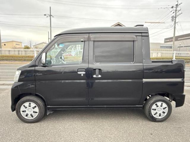 ハイゼットカーゴ デッキバンGL 新品タイヤ/保証書/純正 SDナビ/Bluetooth接続/ETC/EBD付ABS/バックモニター/フルセグTV/DVD/エアバッグ 運転席/エアバッグ 助手席/パワーウインドウ/キーレスエントリー(2枚目)