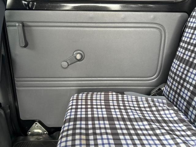 ハイゼットカーゴ デッキバンGL 新品タイヤ/保証書/純正 SDナビ/Bluetooth接続/ETC/EBD付ABS/バックモニター/フルセグTV/DVD/エアバッグ 運転席/エアバッグ 助手席/パワーウインドウ/キーレスエントリー(22枚目)