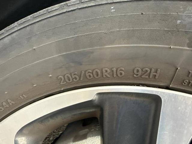 ヴォクシー ＺＳキラメキ３　新品タイヤ／保証書／純正　１０インチ　ＳＤナビ／フリップダウンモニター　純正　１２．１インチ／衝突安全装置／両側電動スライドドア／車線逸脱防止支援システム／ドライブレコーダー　社外　バックカメラ（52枚目）