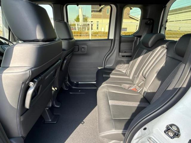 N-BOXカスタム ターボコーディネートスタイル2トーン 純正 9インチ ナビ/ホンダセンシング/両側電動スライドドア/シートヒーター 前席/マルチビューカメラシステム/車線逸脱防止支援システム/シート 合皮/届出済未使用車/ヘッドランプ LED 禁煙車(8枚目)