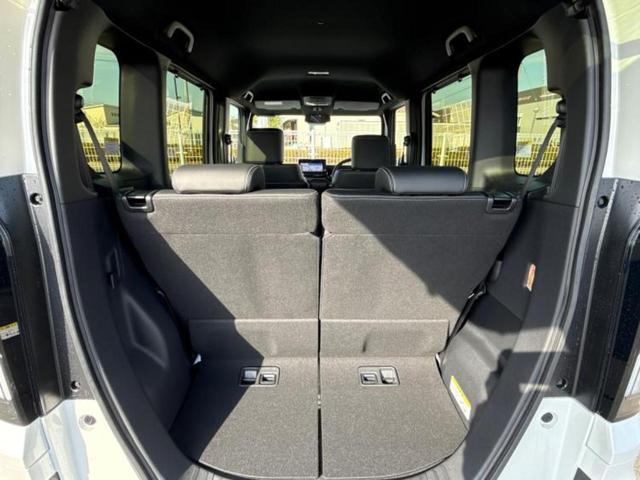 N-BOXカスタム ターボコーディネートスタイル2トーン 純正 9インチ ナビ/ホンダセンシング/両側電動スライドドア/シートヒーター 前席/マルチビューカメラシステム/車線逸脱防止支援システム/シート 合皮/届出済未使用車/ヘッドランプ LED 禁煙車(19枚目)