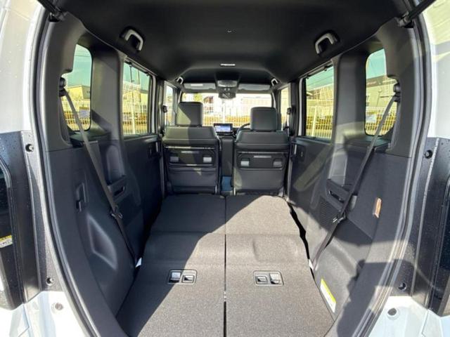 N-BOXカスタム ターボコーディネートスタイル2トーン 純正 9インチ ナビ/ホンダセンシング/両側電動スライドドア/シートヒーター 前席/マルチビューカメラシステム/車線逸脱防止支援システム/シート 合皮/届出済未使用車/ヘッドランプ LED 禁煙車(20枚目)