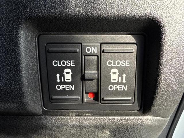 N-BOXカスタム ターボコーディネートスタイル2トーン 純正 9インチ ナビ/ホンダセンシング/両側電動スライドドア/シートヒーター 前席/マルチビューカメラシステム/車線逸脱防止支援システム/シート 合皮/届出済未使用車/ヘッドランプ LED 禁煙車(28枚目)