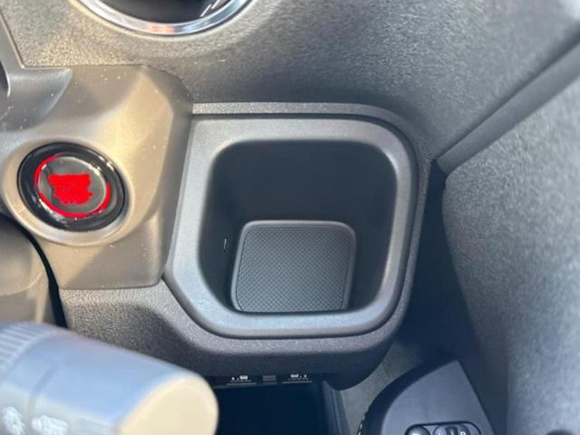 N-BOXカスタム ターボコーディネートスタイル2トーン 純正 9インチ ナビ/ホンダセンシング/両側電動スライドドア/シートヒーター 前席/マルチビューカメラシステム/車線逸脱防止支援システム/シート 合皮/届出済未使用車/ヘッドランプ LED 禁煙車(34枚目)