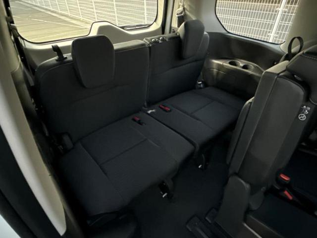 セレナ ｅパワーハイウェイスターＶ　保証書／純正　１２．３インチ　メモリーナビ／インテリジェントルームミラー／エマージェンシーブレーキ／ハンズフリー両側電動スライドドア／アラウンドビューモニター／車線逸脱防止支援システム　全周囲カメラ（6枚目）