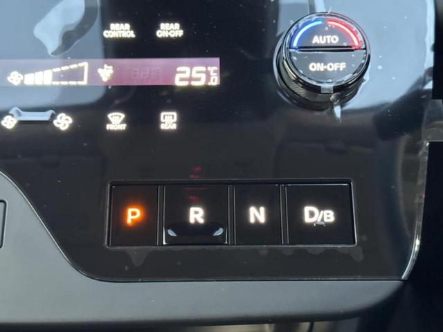 セレナ ｅパワーハイウェイスターＶ　保証書／純正　１２．３インチ　メモリーナビ／インテリジェントルームミラー／エマージェンシーブレーキ／ハンズフリー両側電動スライドドア／アラウンドビューモニター／車線逸脱防止支援システム　全周囲カメラ（18枚目）