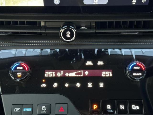 セレナ ｅパワーハイウェイスターＶ　保証書／純正　１２．３インチ　メモリーナビ／インテリジェントルームミラー／エマージェンシーブレーキ／ハンズフリー両側電動スライドドア／アラウンドビューモニター／車線逸脱防止支援システム　全周囲カメラ（32枚目）