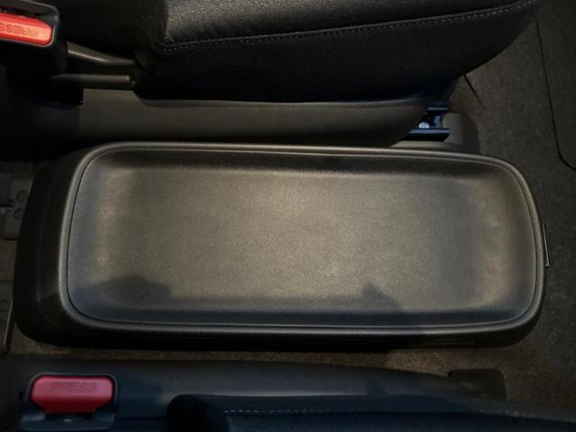 セレナ ｅパワーハイウェイスターＶ　保証書／純正　１２．３インチ　メモリーナビ／インテリジェントルームミラー／エマージェンシーブレーキ／ハンズフリー両側電動スライドドア／アラウンドビューモニター／車線逸脱防止支援システム　全周囲カメラ（42枚目）