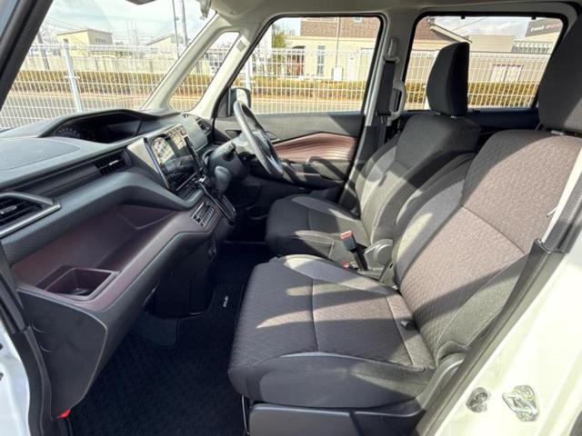 ソリオバンディット バンディットハイブリッドＭＶ　新品タイヤ／保証書／純正　９インチ　メモリーナビ／セーフティサポート（スズキ）／両側電動スライドドア／シートヒーター／全方位モニター／車線逸脱防止支援システム／ドライブレコーダー　純正　全周囲カメラ（7枚目）