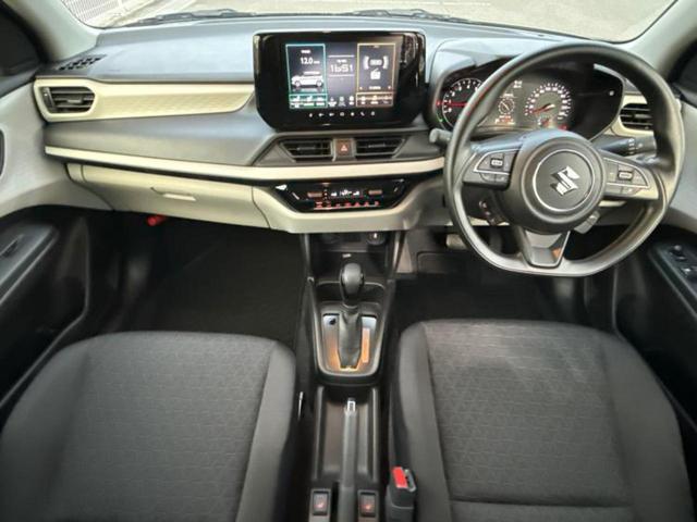 スイフト ＸＧ　保証書／ディスプレイオーディオ９インチ／セーフティサポート（スズキ）／シートヒーター　前席／車線逸脱防止支援システム／ヘッドランプ　ＬＥＤ／Ｂｌｕｅｔｏｏｔｈ接続／ＥＢＤ付ＡＢＳ　衝突被害軽減システム（4枚目）