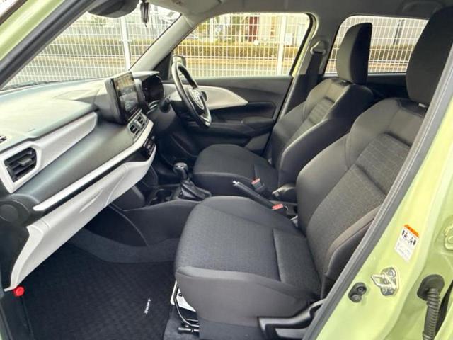 スイフト ＸＧ　保証書／ディスプレイオーディオ９インチ／セーフティサポート（スズキ）／シートヒーター　前席／車線逸脱防止支援システム／ヘッドランプ　ＬＥＤ／Ｂｌｕｅｔｏｏｔｈ接続／ＥＢＤ付ＡＢＳ　衝突被害軽減システム（7枚目）