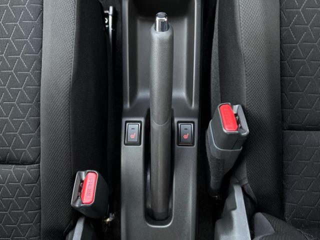 スイフト ＸＧ　保証書／ディスプレイオーディオ９インチ／セーフティサポート（スズキ）／シートヒーター　前席／車線逸脱防止支援システム／ヘッドランプ　ＬＥＤ／Ｂｌｕｅｔｏｏｔｈ接続／ＥＢＤ付ＡＢＳ　衝突被害軽減システム（31枚目）