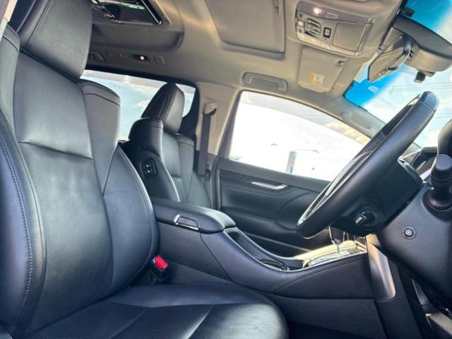 ヴェルファイア ＺＧ　サンルーフ／純正エアロ／保証書／社外　１１インチ　ＳＤナビ／フリップダウンモニター　社外　１２．８インチ／衝突安全装置／両側電動スライドドア／シートヒーター　前席／車線逸脱防止支援システム　革シート（4枚目）