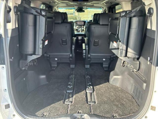 ヴェルファイア ＺＧ　サンルーフ／純正エアロ／保証書／社外　１１インチ　ＳＤナビ／フリップダウンモニター　社外　１２．８インチ／衝突安全装置／両側電動スライドドア／シートヒーター　前席／車線逸脱防止支援システム　革シート（21枚目）