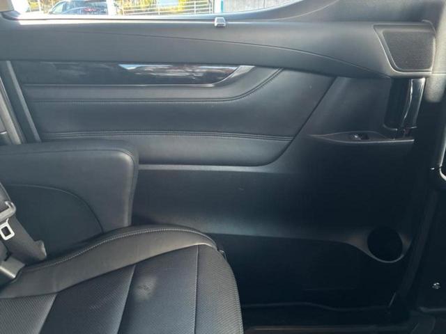 ヴェルファイア ＺＧ　サンルーフ／純正エアロ／保証書／社外　１１インチ　ＳＤナビ／フリップダウンモニター　社外　１２．８インチ／衝突安全装置／両側電動スライドドア／シートヒーター　前席／車線逸脱防止支援システム　革シート（24枚目）