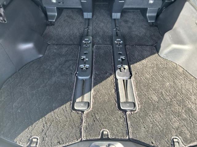 ヴェルファイア ＺＧ　サンルーフ／純正エアロ／保証書／社外　１１インチ　ＳＤナビ／フリップダウンモニター　社外　１２．８インチ／衝突安全装置／両側電動スライドドア／シートヒーター　前席／車線逸脱防止支援システム　革シート（29枚目）