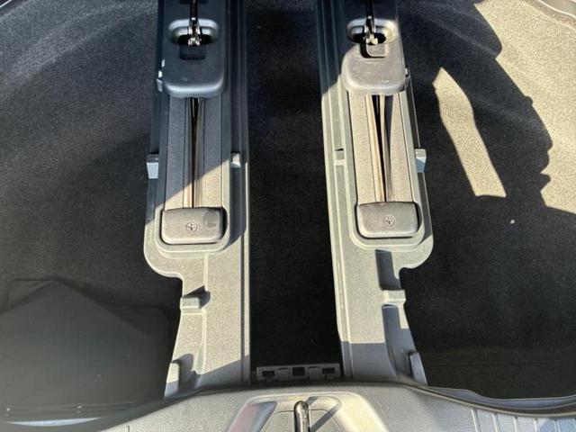 ヴェルファイア ＺＧ　サンルーフ／純正エアロ／保証書／社外　１１インチ　ＳＤナビ／フリップダウンモニター　社外　１２．８インチ／衝突安全装置／両側電動スライドドア／シートヒーター　前席／車線逸脱防止支援システム　革シート（30枚目）