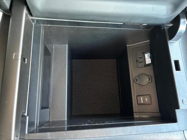 ヴェルファイア ＺＧ　サンルーフ／純正エアロ／保証書／社外　１１インチ　ＳＤナビ／フリップダウンモニター　社外　１２．８インチ／衝突安全装置／両側電動スライドドア／シートヒーター　前席／車線逸脱防止支援システム　革シート（38枚目）