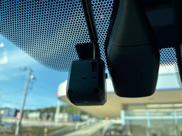 ヴェルファイア ＺＧ　サンルーフ／純正エアロ／保証書／社外　１１インチ　ＳＤナビ／フリップダウンモニター　社外　１２．８インチ／衝突安全装置／両側電動スライドドア／シートヒーター　前席／車線逸脱防止支援システム　革シート（40枚目）