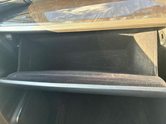 ヴェルファイア ＺＧ　サンルーフ／純正エアロ／保証書／社外　１１インチ　ＳＤナビ／フリップダウンモニター　社外　１２．８インチ／衝突安全装置／両側電動スライドドア／シートヒーター　前席／車線逸脱防止支援システム　革シート（41枚目）