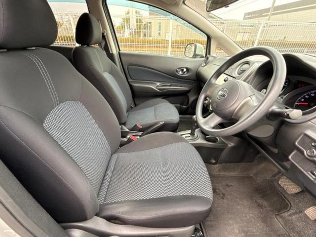 ノート Ｘ　新品タイヤ／純正　ＳＤナビ／ＥＴＣ／ＥＢＤ付ＡＢＳ／アイドリングストップ／フルセグＴＶ／エアバッグ　運転席／エアバッグ　助手席／パワーウインドウ／エンジンスタートボタン／キーレスエントリー（5枚目）