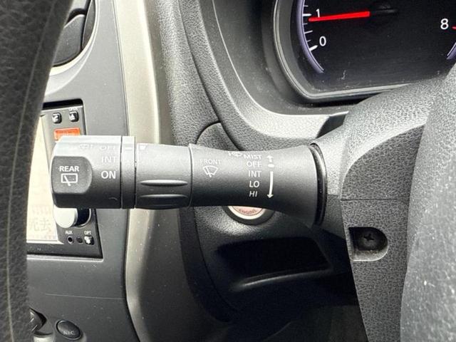 ノート Ｘ　新品タイヤ／純正　ＳＤナビ／ＥＴＣ／ＥＢＤ付ＡＢＳ／アイドリングストップ／フルセグＴＶ／エアバッグ　運転席／エアバッグ　助手席／パワーウインドウ／エンジンスタートボタン／キーレスエントリー（17枚目）