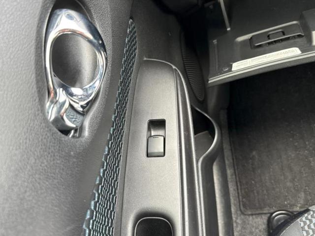 ノート Ｘ　新品タイヤ／純正　ＳＤナビ／ＥＴＣ／ＥＢＤ付ＡＢＳ／アイドリングストップ／フルセグＴＶ／エアバッグ　運転席／エアバッグ　助手席／パワーウインドウ／エンジンスタートボタン／キーレスエントリー（30枚目）