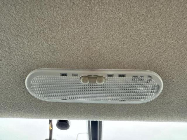 ノート Ｘ　新品タイヤ／純正　ＳＤナビ／ＥＴＣ／ＥＢＤ付ＡＢＳ／アイドリングストップ／フルセグＴＶ／エアバッグ　運転席／エアバッグ　助手席／パワーウインドウ／エンジンスタートボタン／キーレスエントリー（42枚目）